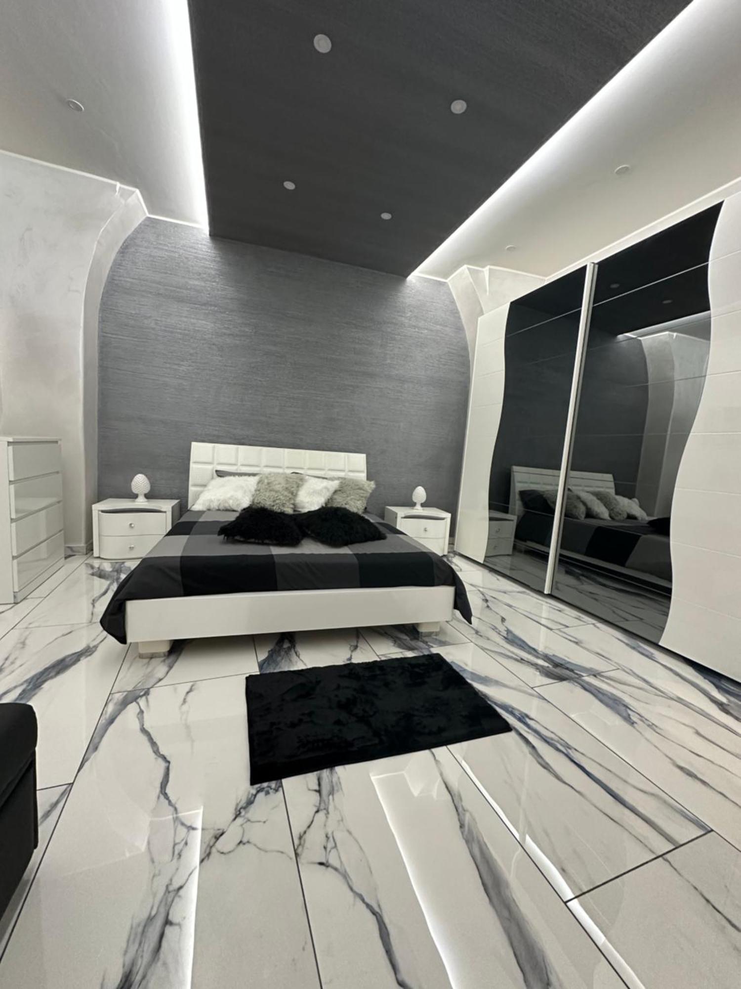 Naomi Luxury Home Catania Bagian luar foto